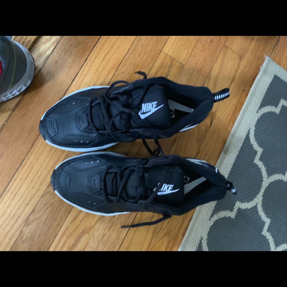 Men Nike running shoes never worn